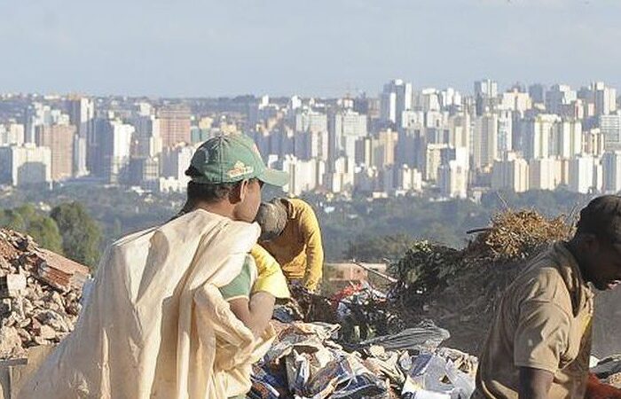 ‘Pelo menos 16 mil pessoas em situação de rua vivem da catação na cidade de São Paulo’