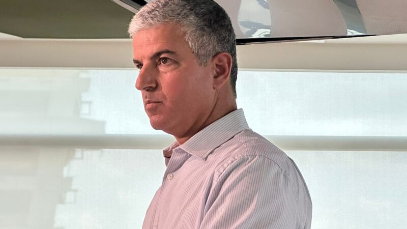 Presidente da Enel se recusa a falar em prazo para restabelecer energia em SP