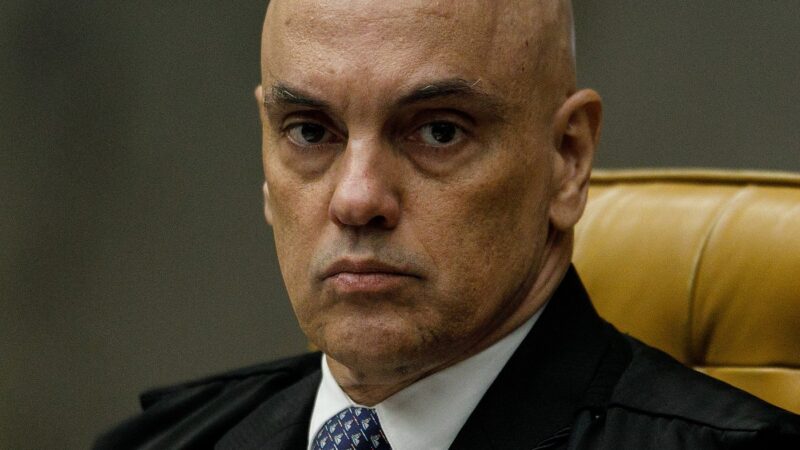 Família que hostilizou Alexandre de Moraes em aeroporto faz pedido de retratação no STF
