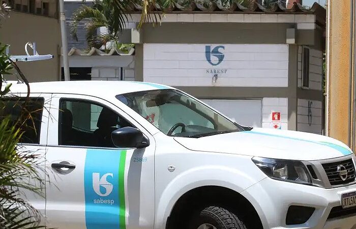 Moradores da Zona Sul de SP relatam água turva e com mau cheiro há dias