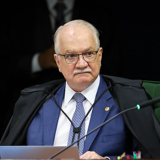 Vice-presidente do STF, Fachin diz que ‘uma onda de populismo autoritário está se espalhando pelo mundo’