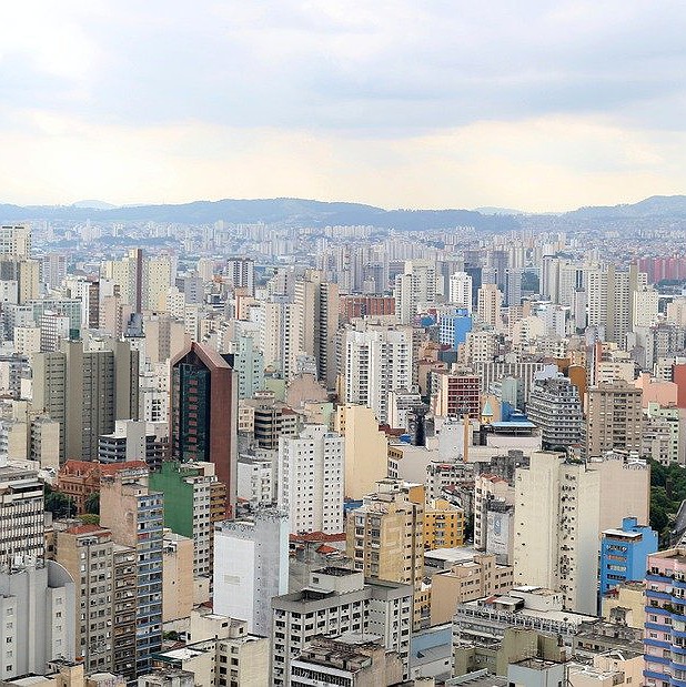 Direito à cidade: Desafios para inclusão e mobilidade urbana de pessoas negras