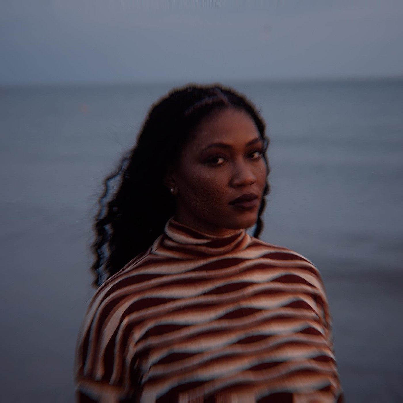 ‘Eu acho que é um jeito de me desafiar e ver a magnitude que a música pode tomar quando tocada com orquestra’