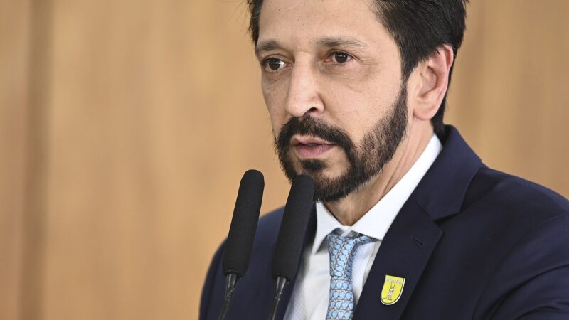 ‘Bandido tem que ficar pulando o carnaval atrás da grade’, diz Nunes sobre segurança na cidade