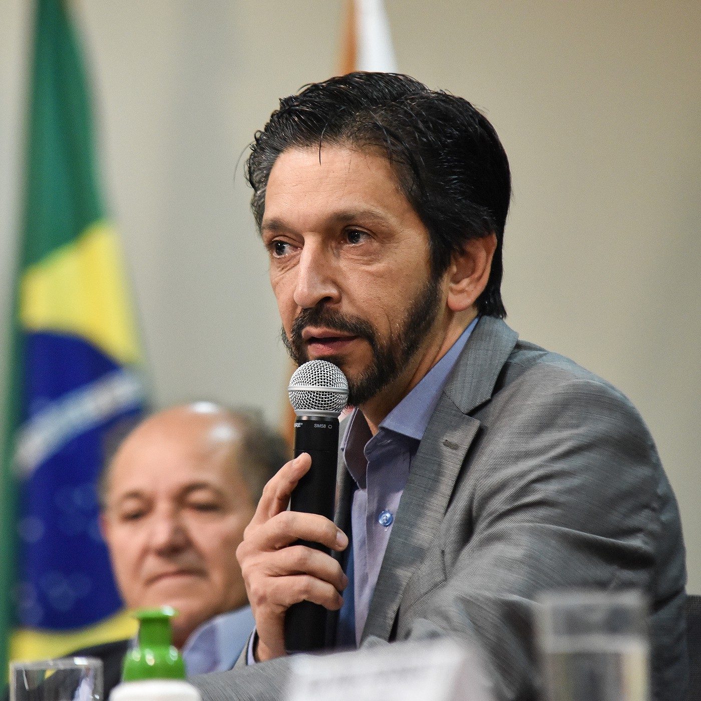Nunes estuda vetar projeto que aumenta prazo pra SP ter frota de ônibus 100% elétrica