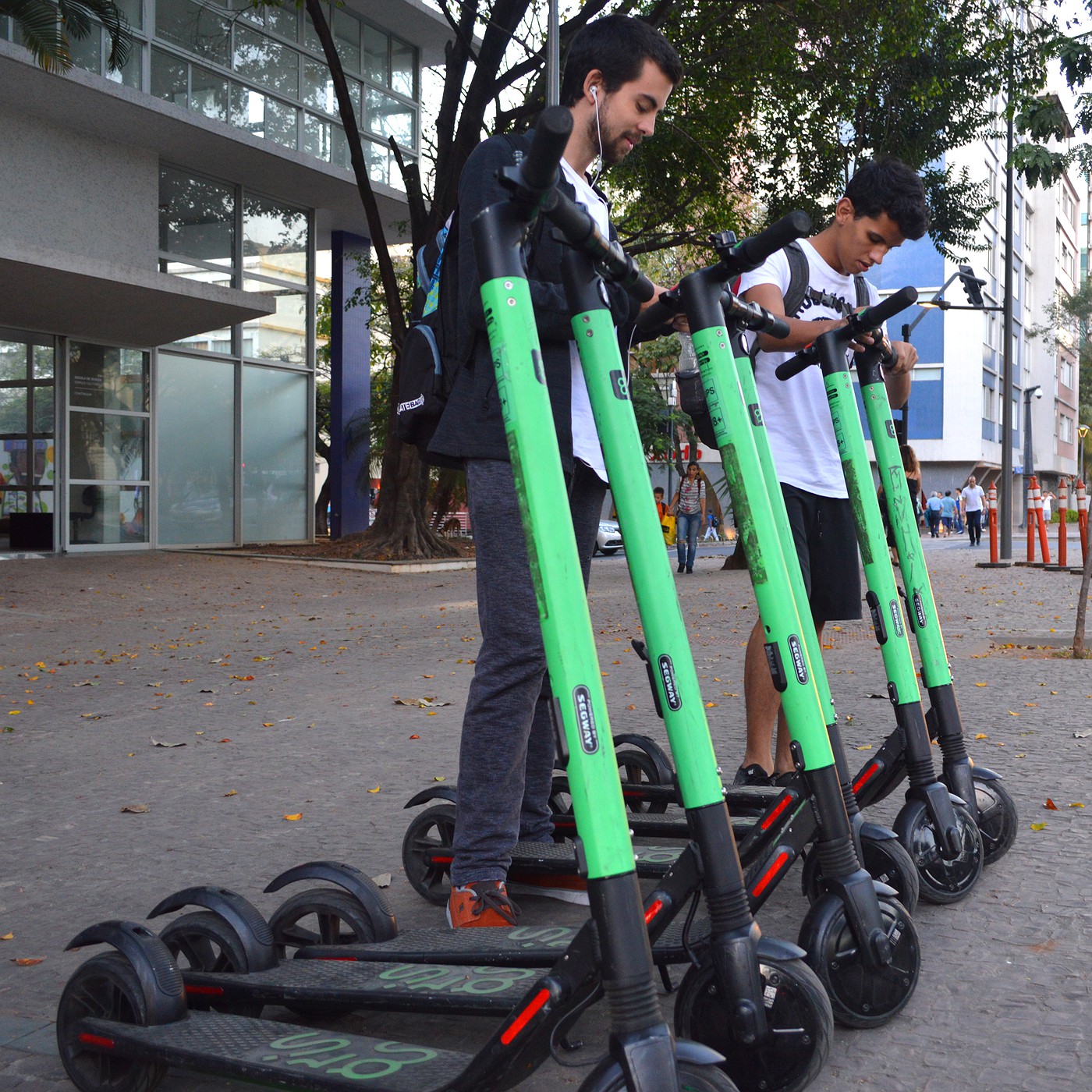 Serviço de patinete elétrico volta a ser oferecido em São Paulo; saiba mais
