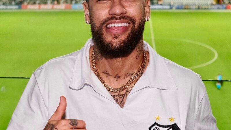Neymar voltando está lembrando final de campeonato
