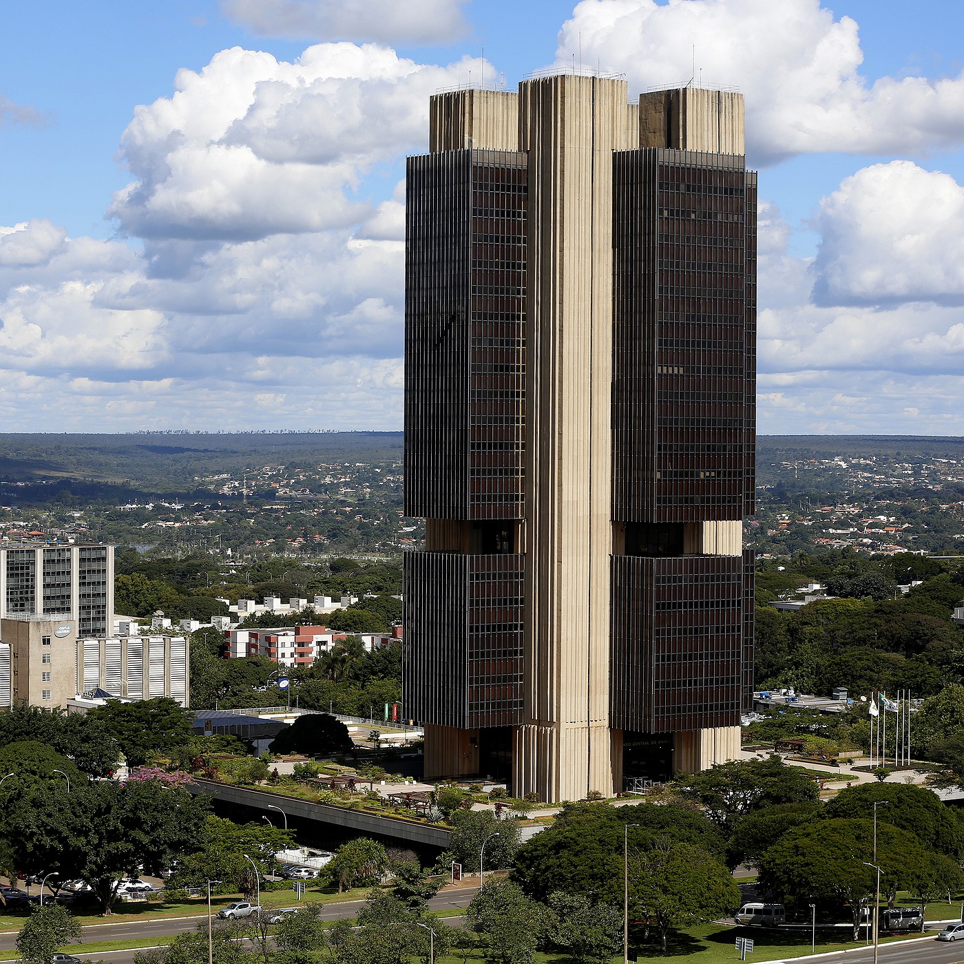 Banco Central faz dois leilões de linha que totalizam até US$ 2 bilhões para conter a escalada do dólar