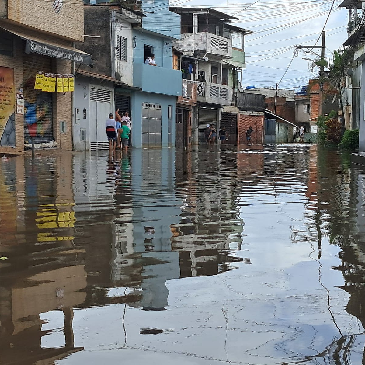 Mello Araújo pontua a necessidade de políticas públicas para solucionar os alagamentos no Jardim Pantanal