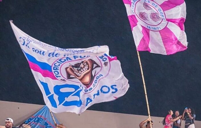 Rosas de Ouro explora o universo dos jogos no carnaval de 2025
