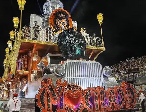 Mocidade Alegre busca tricampeonato em enredo sobre mandiga