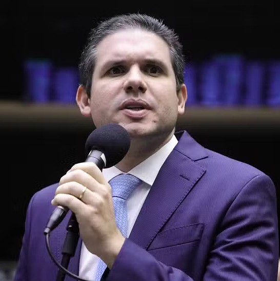 Hugo Motta defende Haddad e diz que ministro precisa de mais apoio no governo