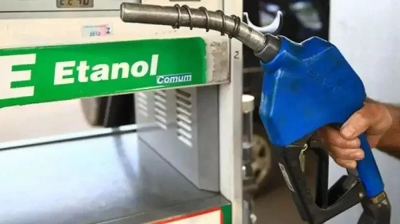Gasolina terá 32% de etanol: entenda a medida e quais carros correm mais riscos