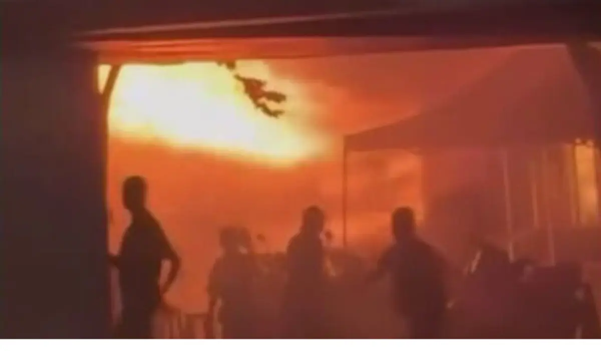 Tragédia em Bangkok: Sobe para 30 o número de mortos em incêndio e polícia intensifica investigações por negligência